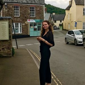 Meet your Posher, Ella